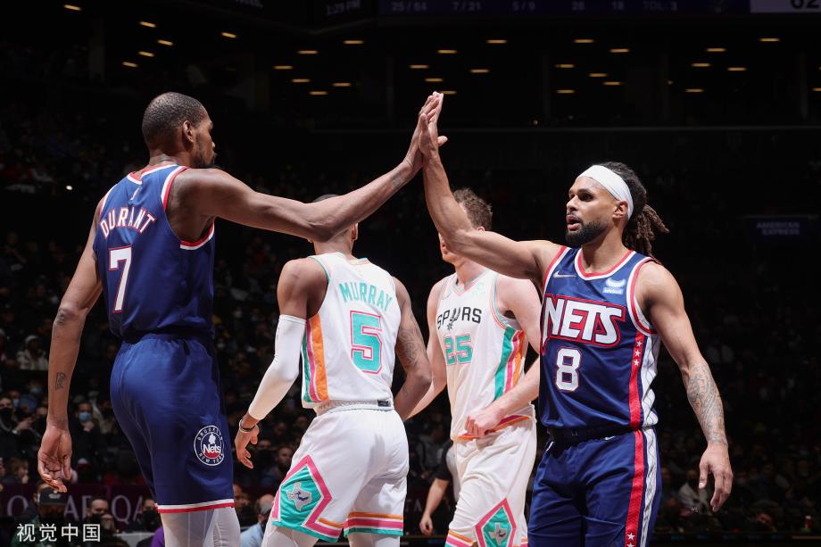  杜兰特43分救主，太阳加时险胜马刺  