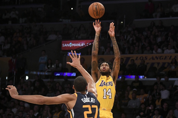  霍姆格伦25+盖帽新高，雷霆轻取活塞